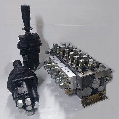 5 Section Hydraulic Proportional Flow Control Valve & Oil Pilots + Two  Dual Axis Joysticks