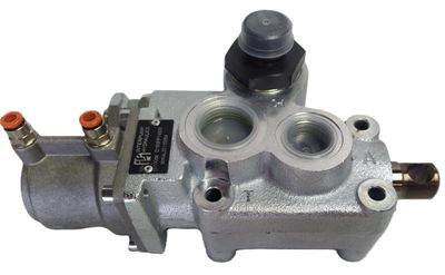 Side View Interpump Hydraulics D150PP 3 Port Tipper Valve