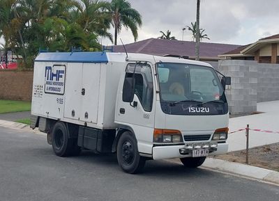 Isuzu Hydraulic Hose Service Truck for Sale ready for work