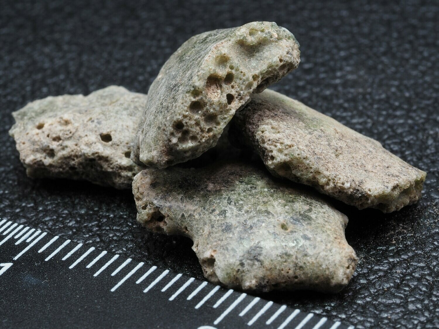 Trinitite specimen (2.5 - 2.999 gram)
