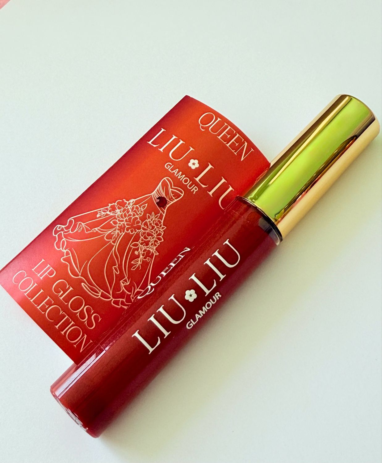Lip Gloss Queen - Liu Liu glamour