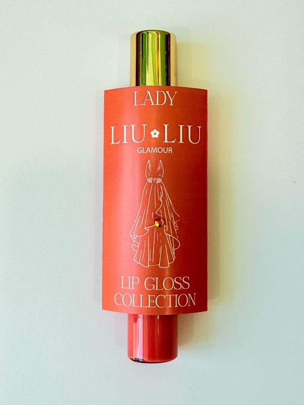 Lip Gloss Lady - Liu Liu glamour