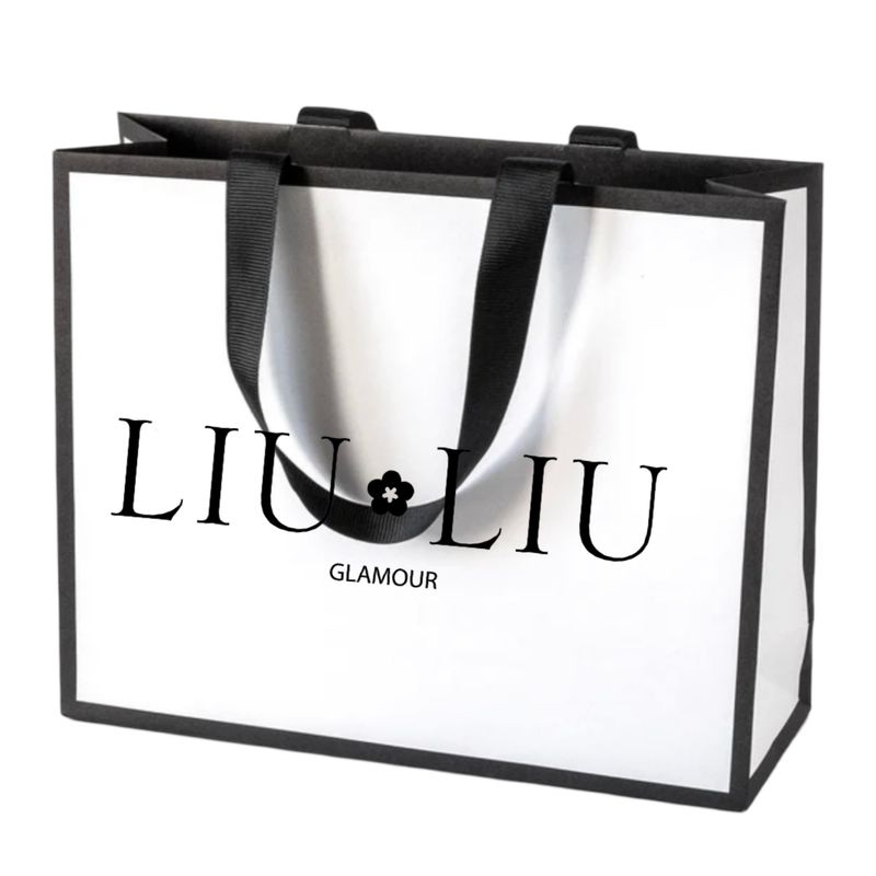 SHOPPER Liu Liu glamour 