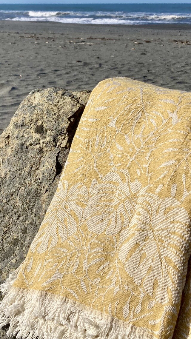 Tropical Leaf Bath Sheet/Towel   (5.5&#39;x3.25&#39;)