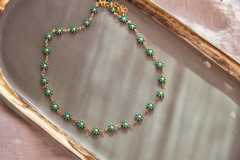 Blue flowers necklace