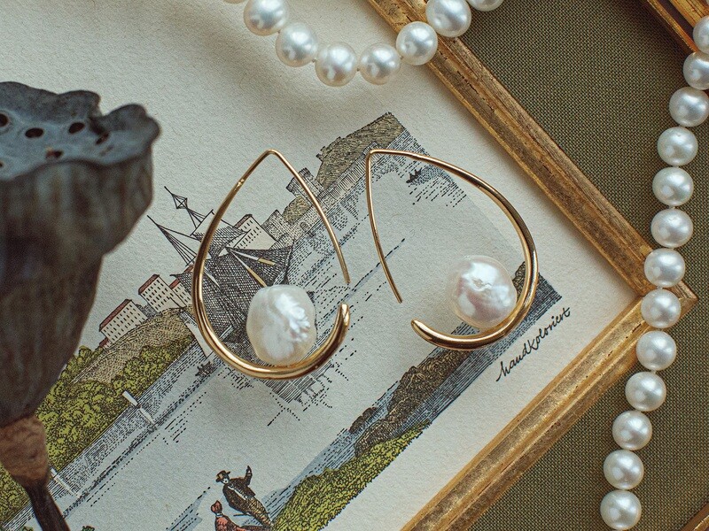 Gold-plated Pearl Earrings