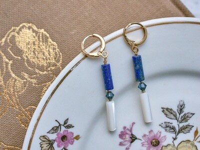 Pearlescent earrings (blue-white)