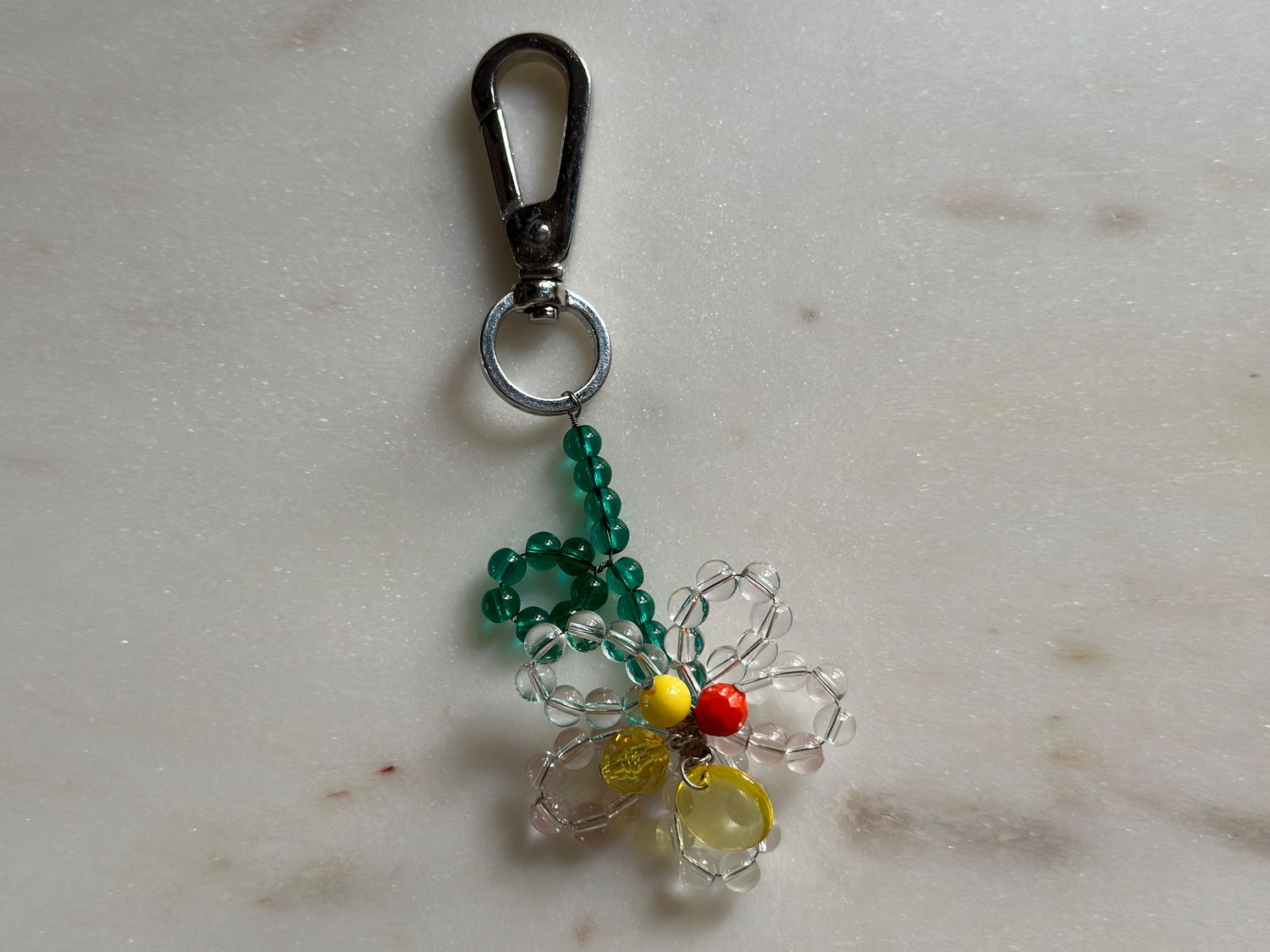Bag charm with a flower (1)