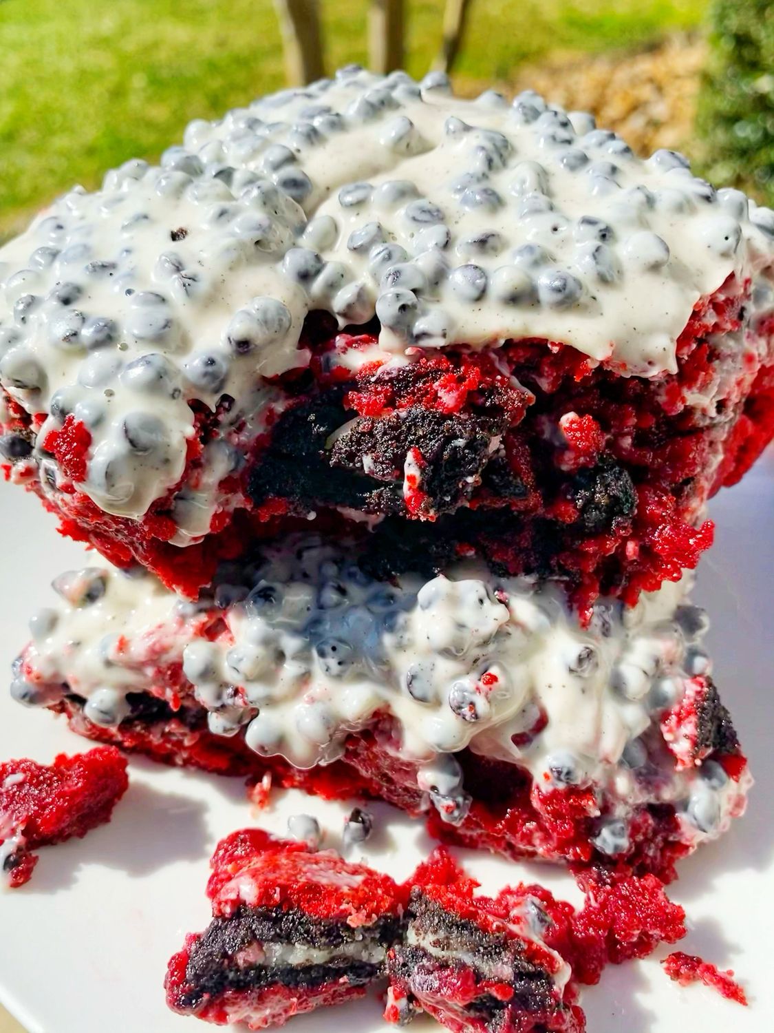 Red Velvet Cookies &amp; Cream Brownie (2 Count)