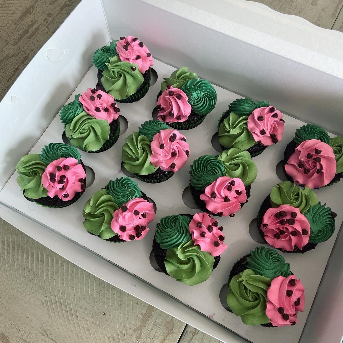 Gourmet Cupcakes (Dozen)