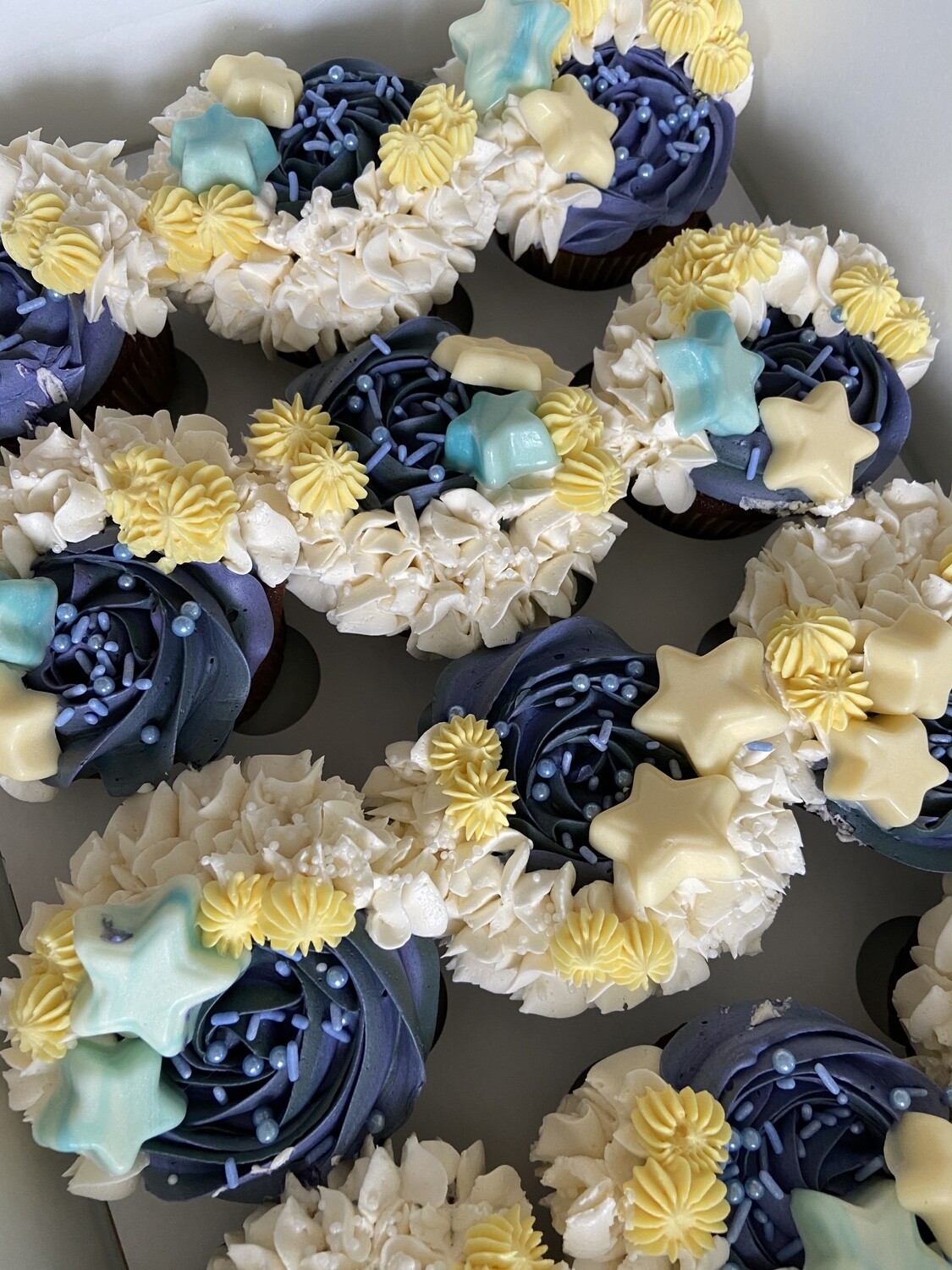 Gourmet Cupcakes (Dozen)