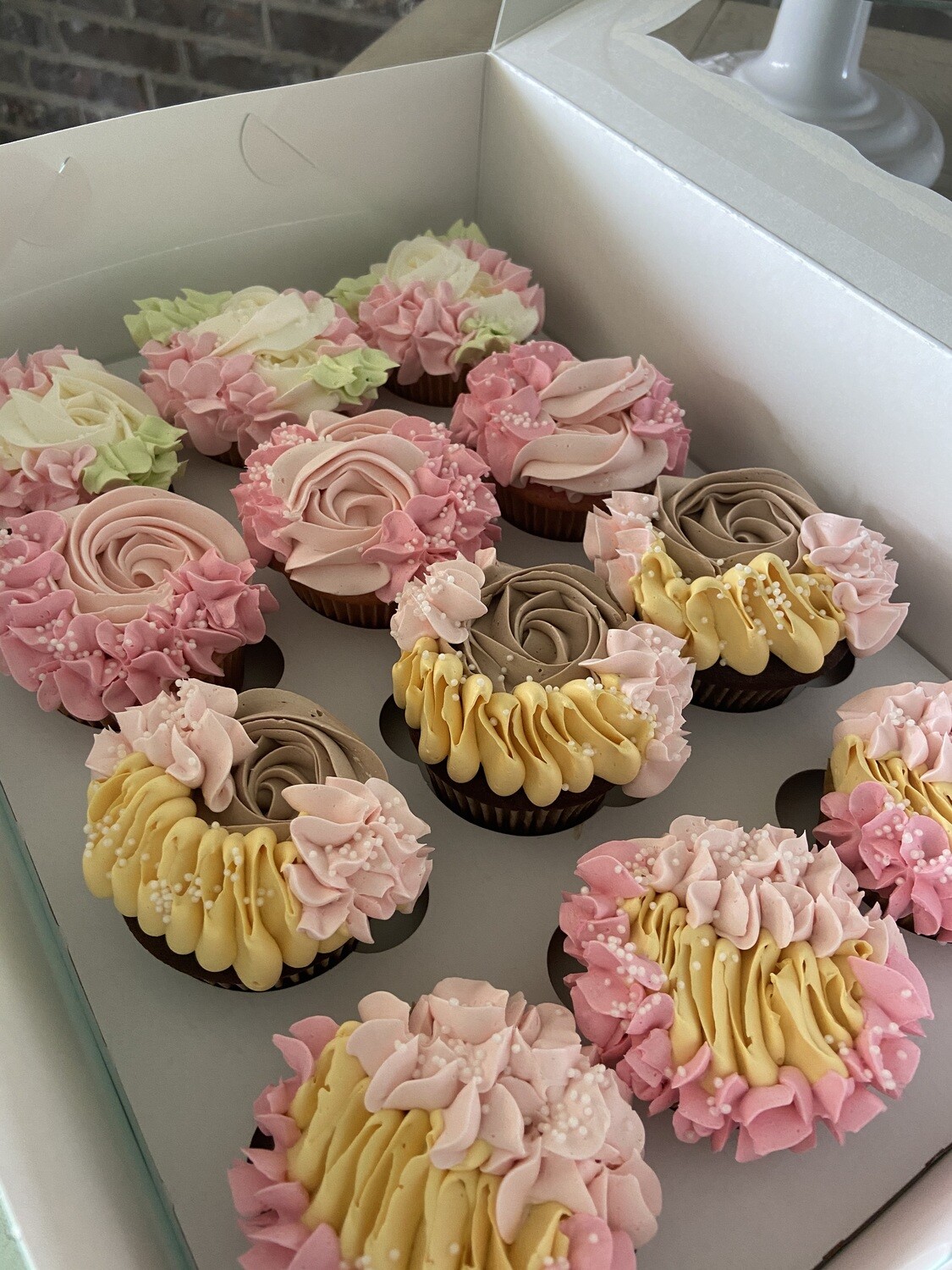 Gourmet Cupcakes (Dozen)