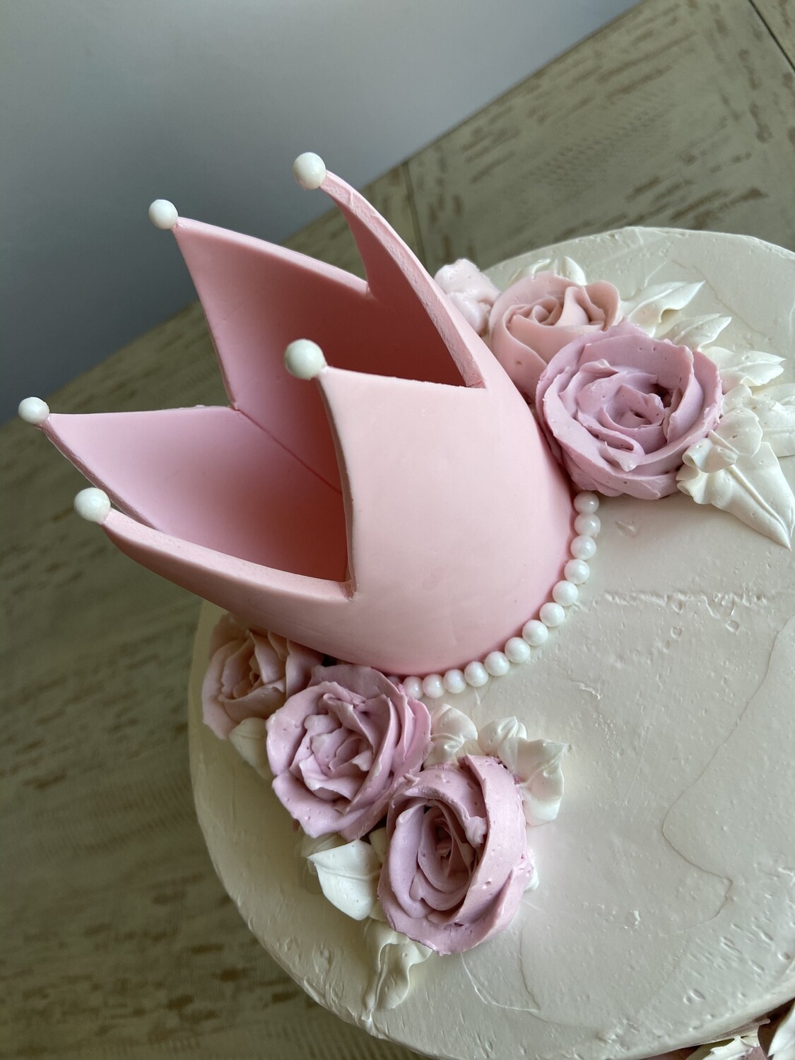 Book Single Tier Themed Cakes &amp; Consultation