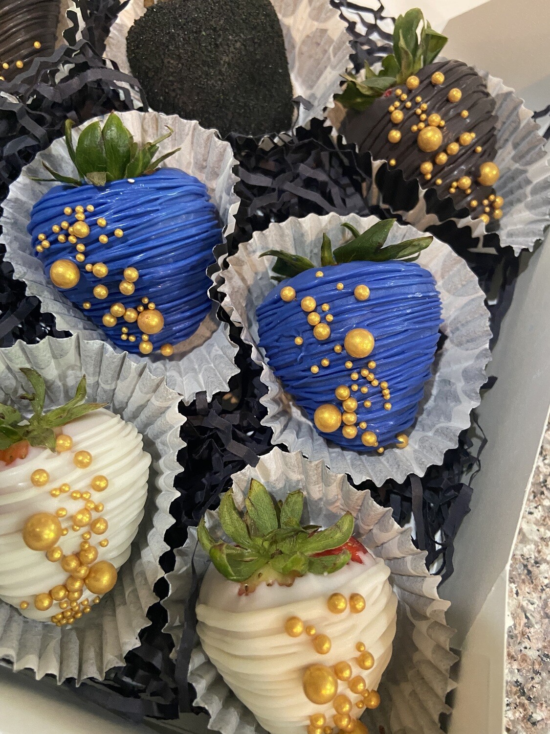 Chocolate Covered Strawberries (Dozen)