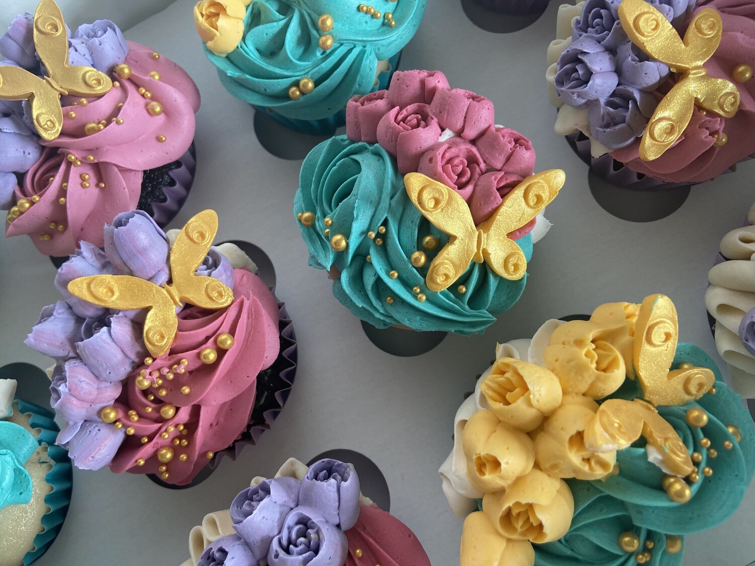Gourmet Cupcakes (Dozen)