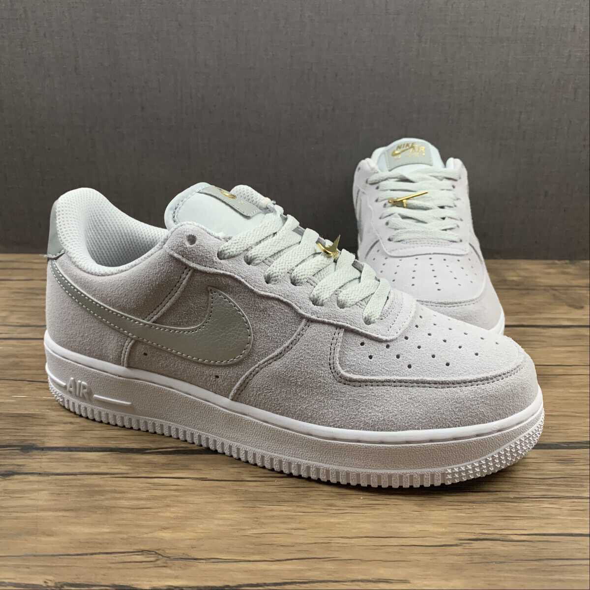 Nike Air Force Grey