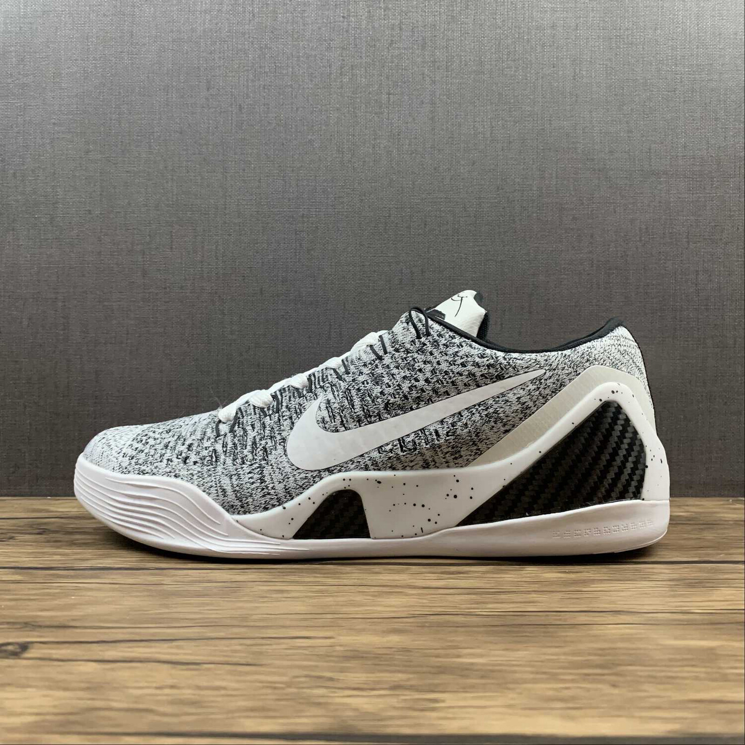 Kobe Zoom 9 white/black