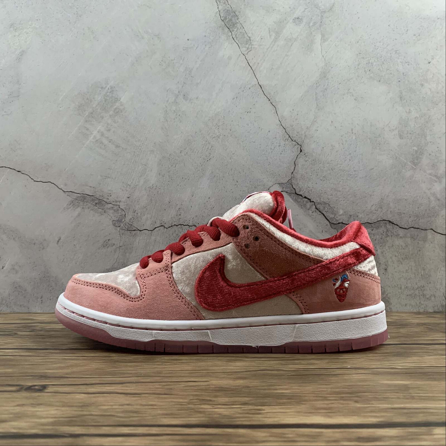 SB Dunk Low StrangeLove
