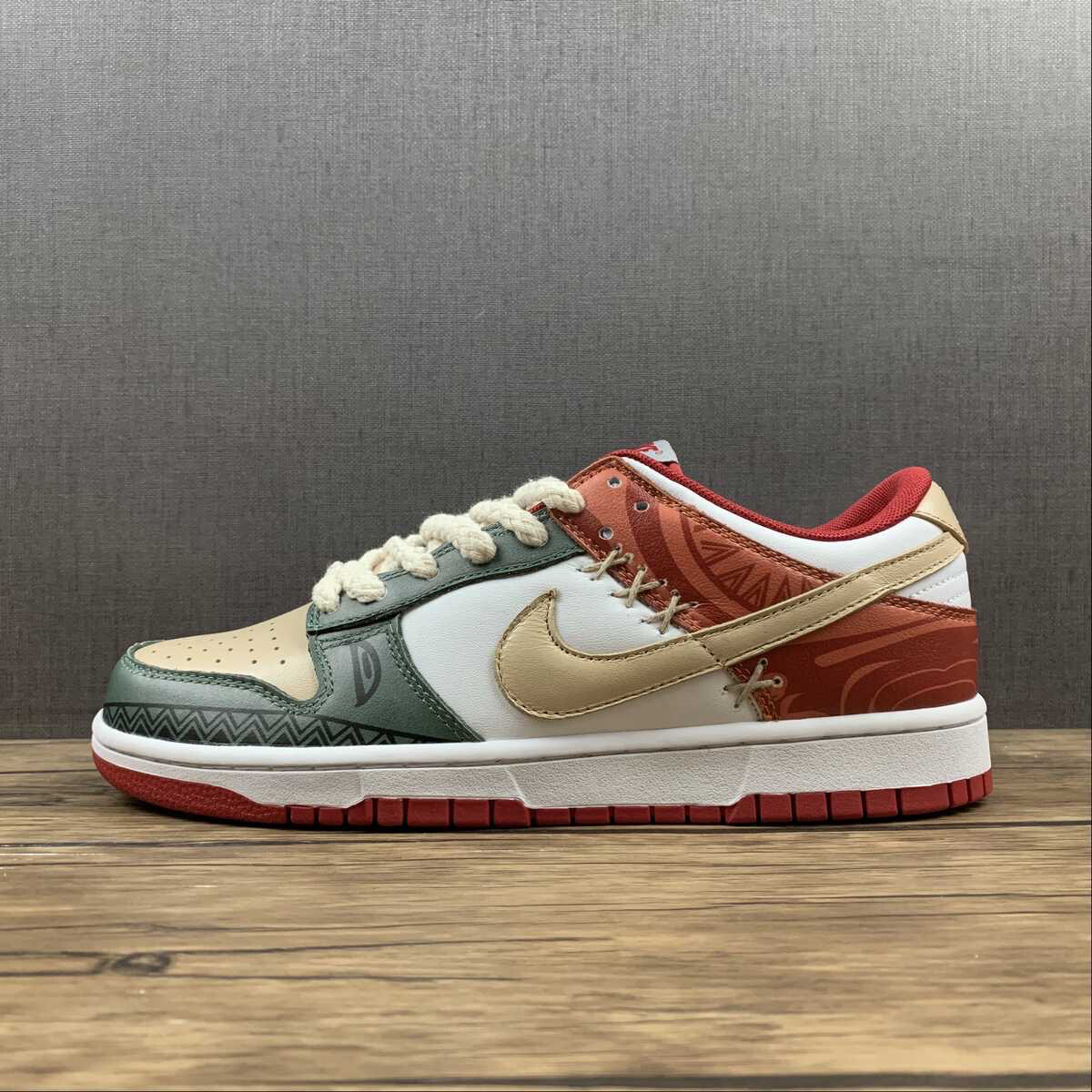 SB Dunk Low