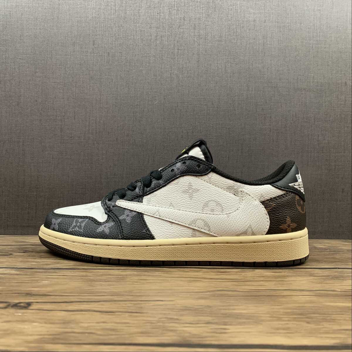 Air Jordan Retro 1 LV