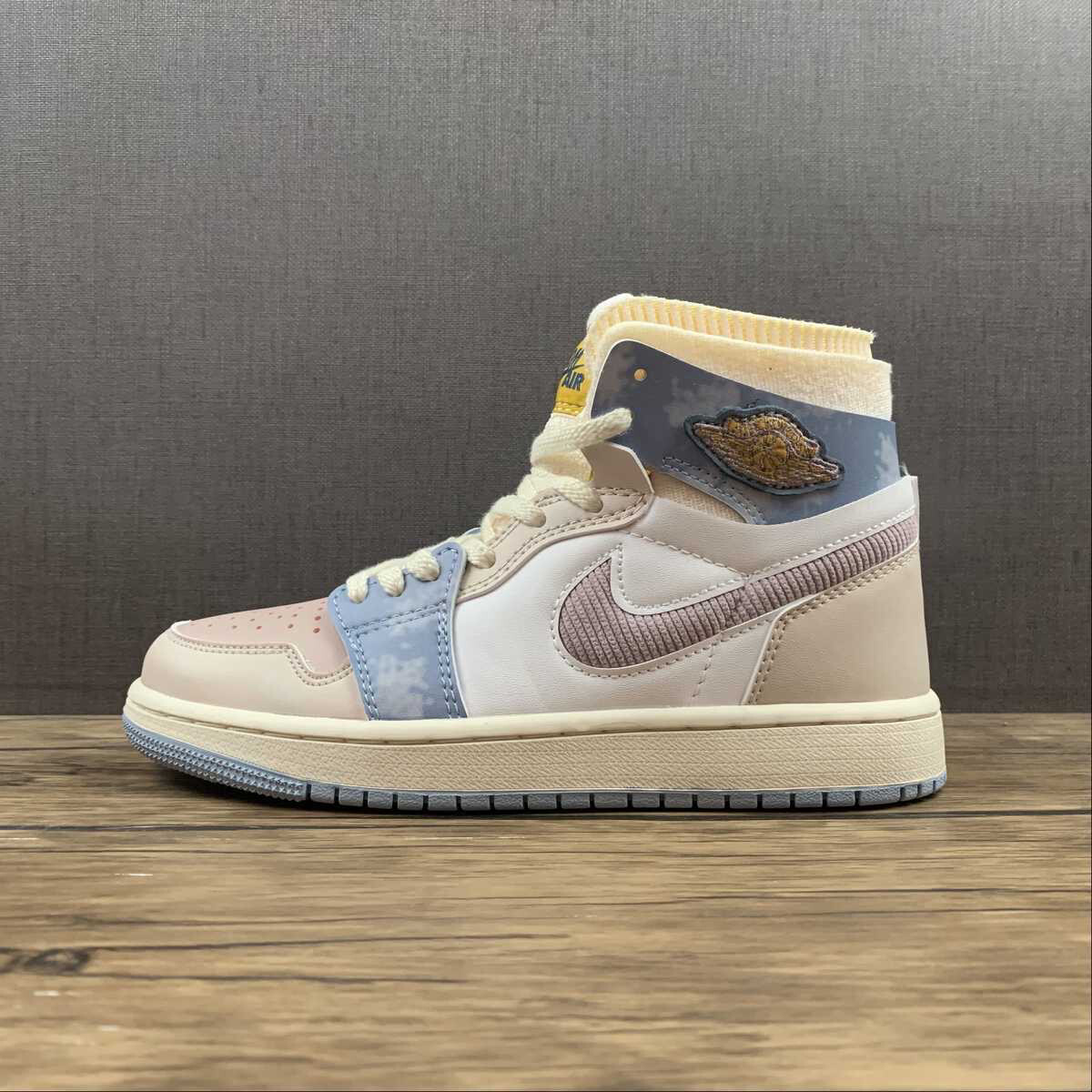 Air Jordan Retro 1 White/Pink/Sky Blue