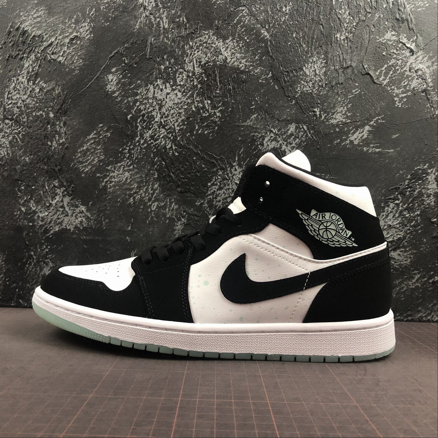 Air Jordan Retro 1 Mid Black Gloss in the Dark
