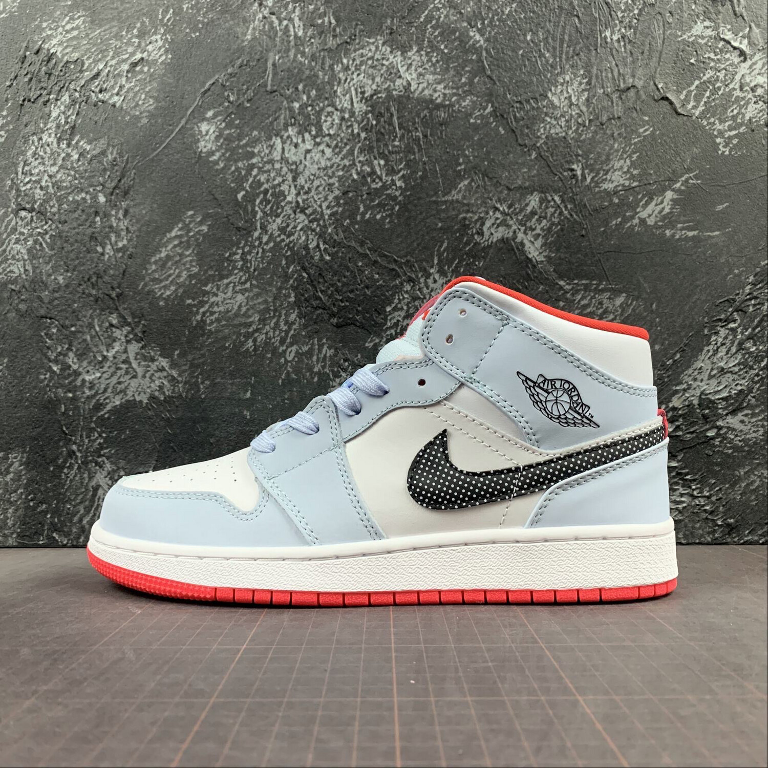 Air Jordan Retro 1 Mid Light Blue/Orange