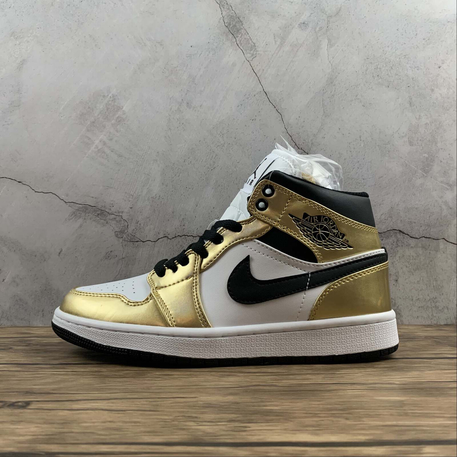 Air Jordan Retro 1 Mid White/Gold