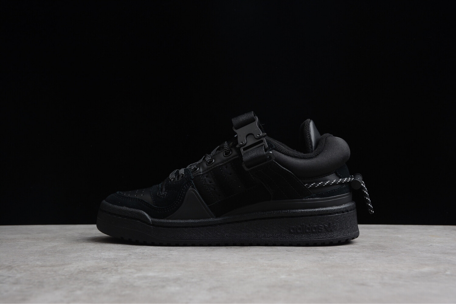 Adidas ”Bad Bunny” Black