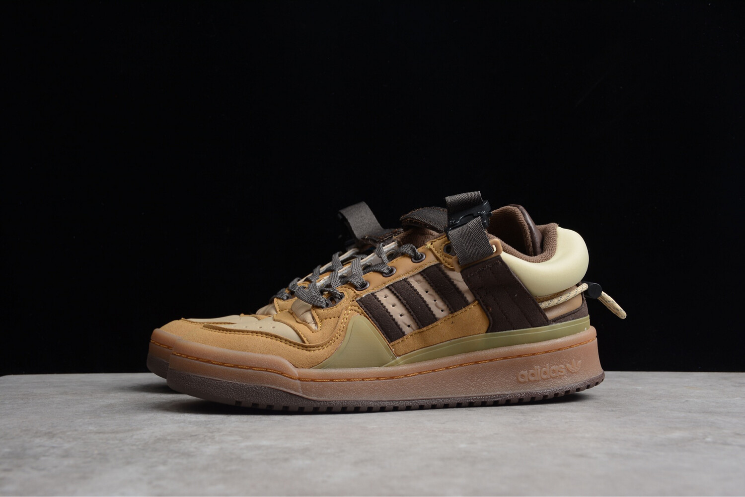 Adidas ”Bad Bunny” Tan