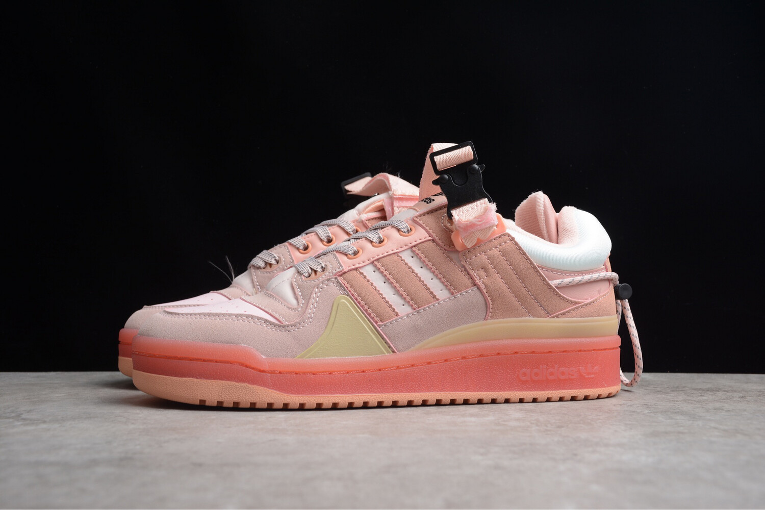 Adidas ”Bad Bunny” Pink