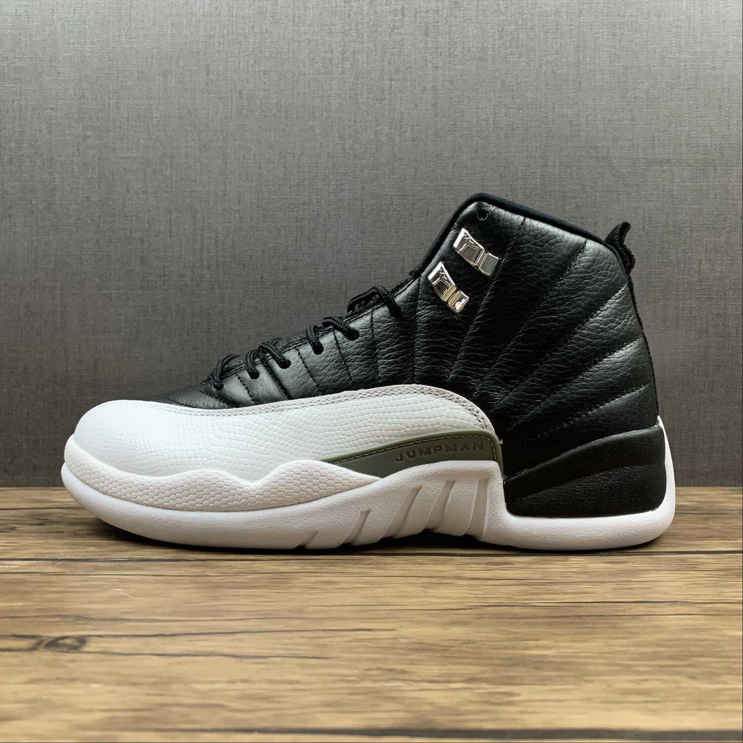 Air Jordan Retro 12