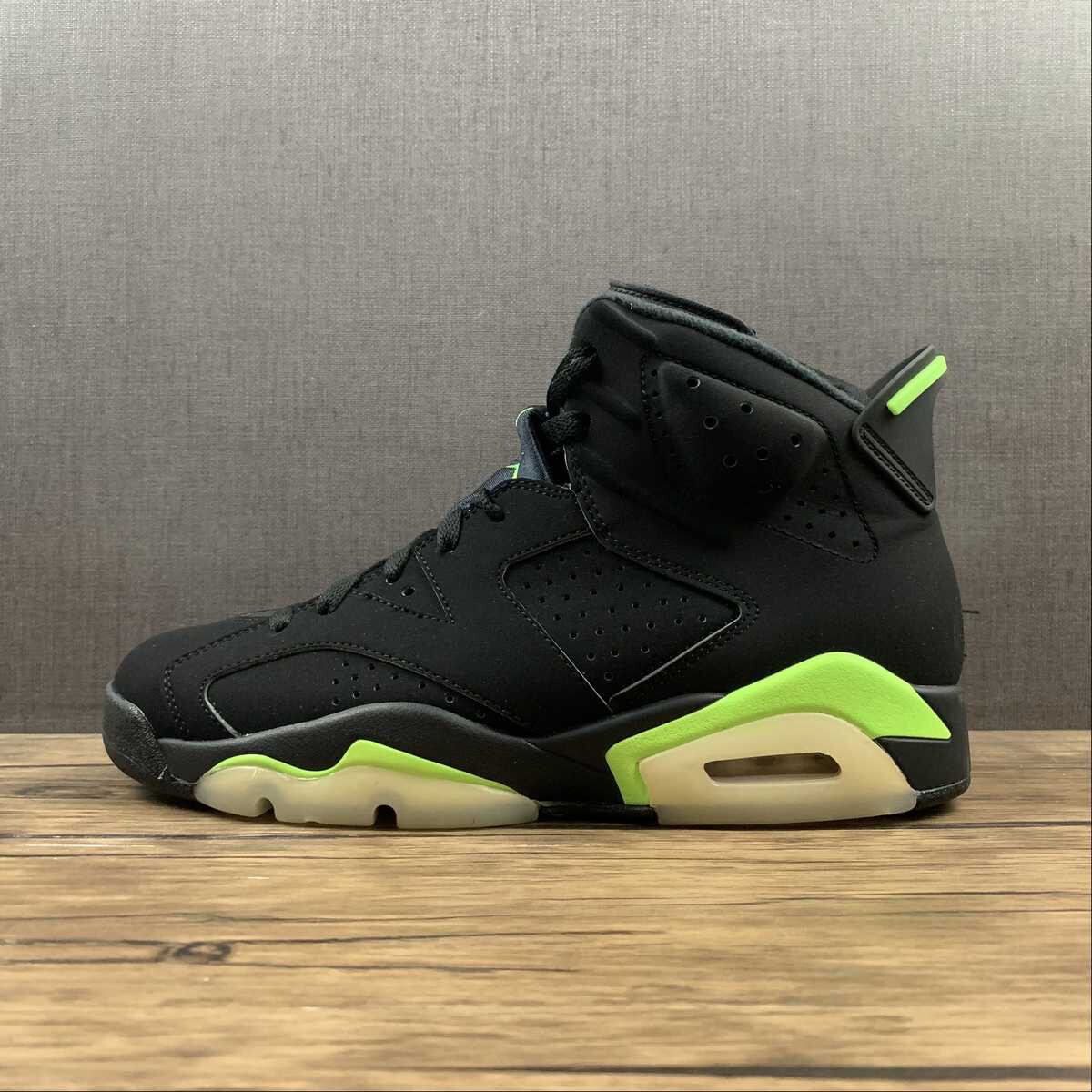 Air Jordan Retro 6