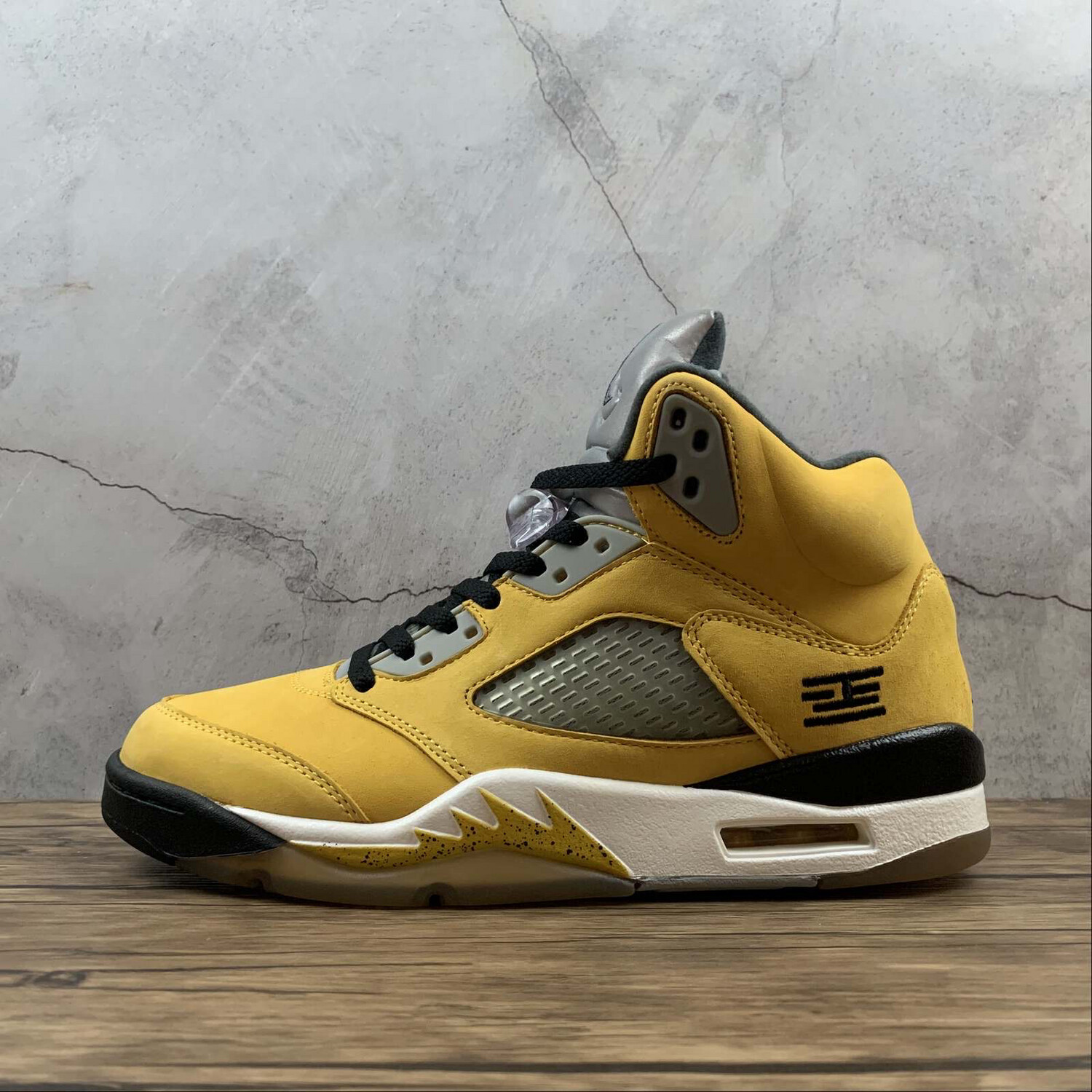 Air Jordan Retro 5