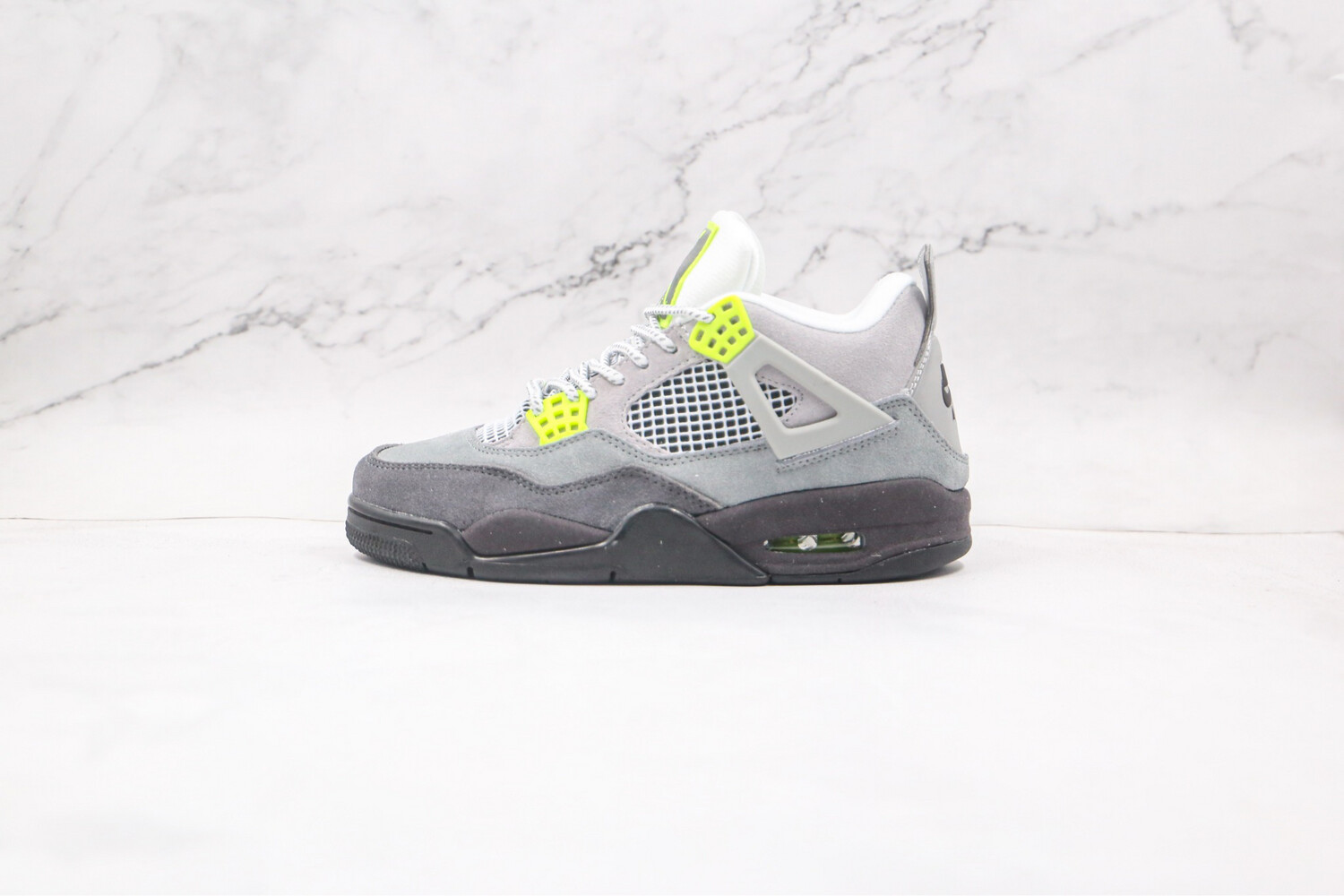 Jordan Retro 4