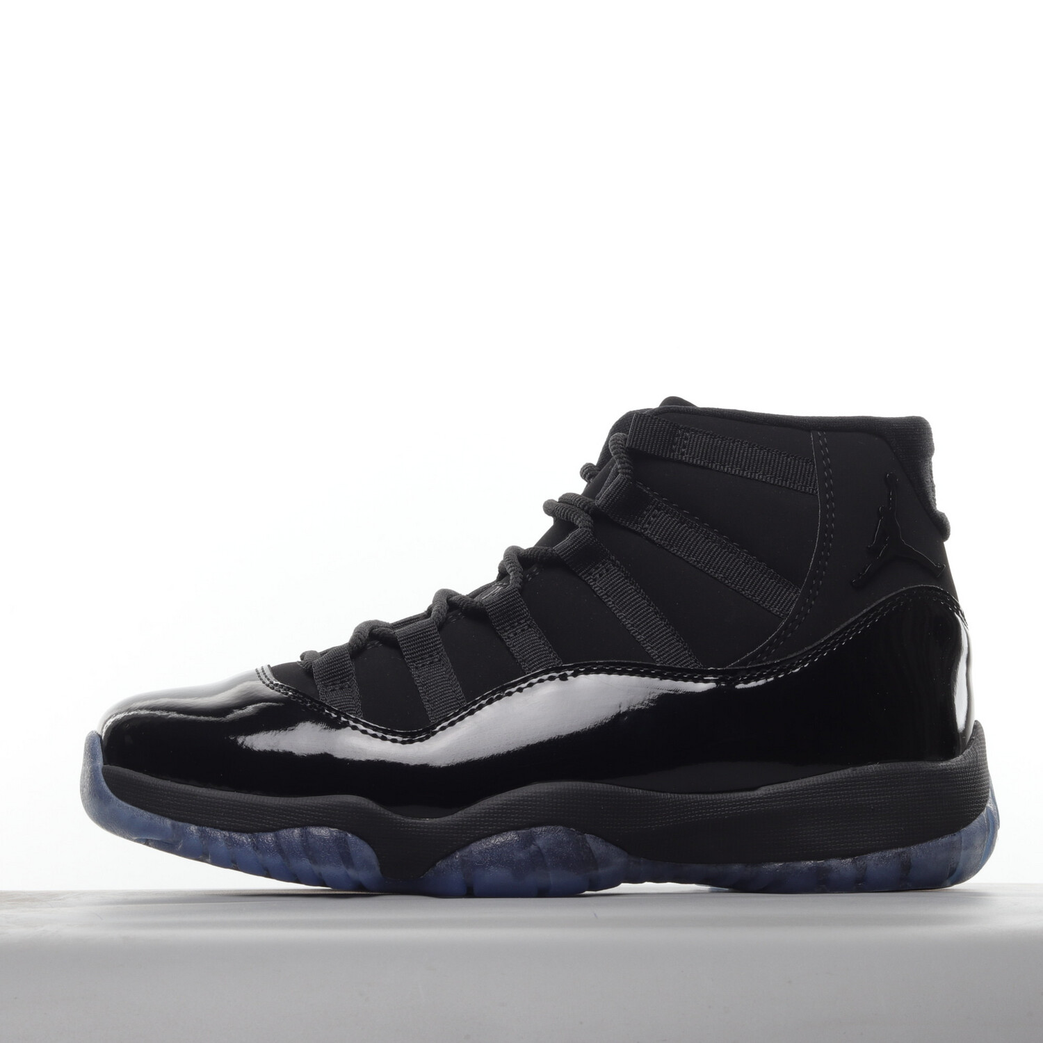 Air Jordan Retro 11 “Cap and Gown”