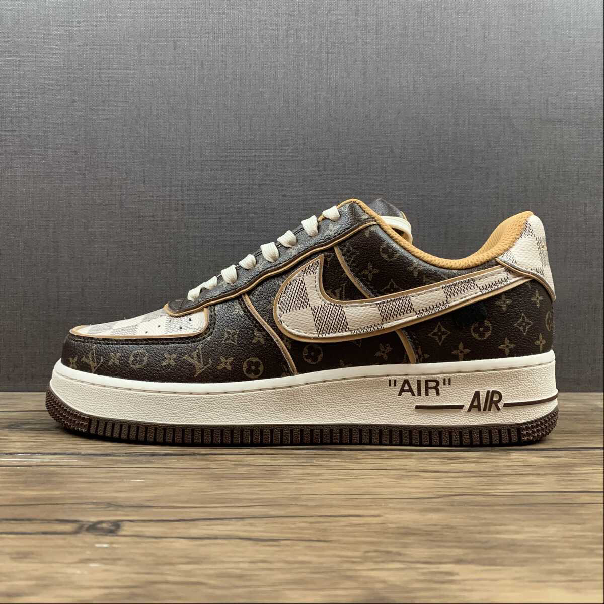 Nike Air Force LV