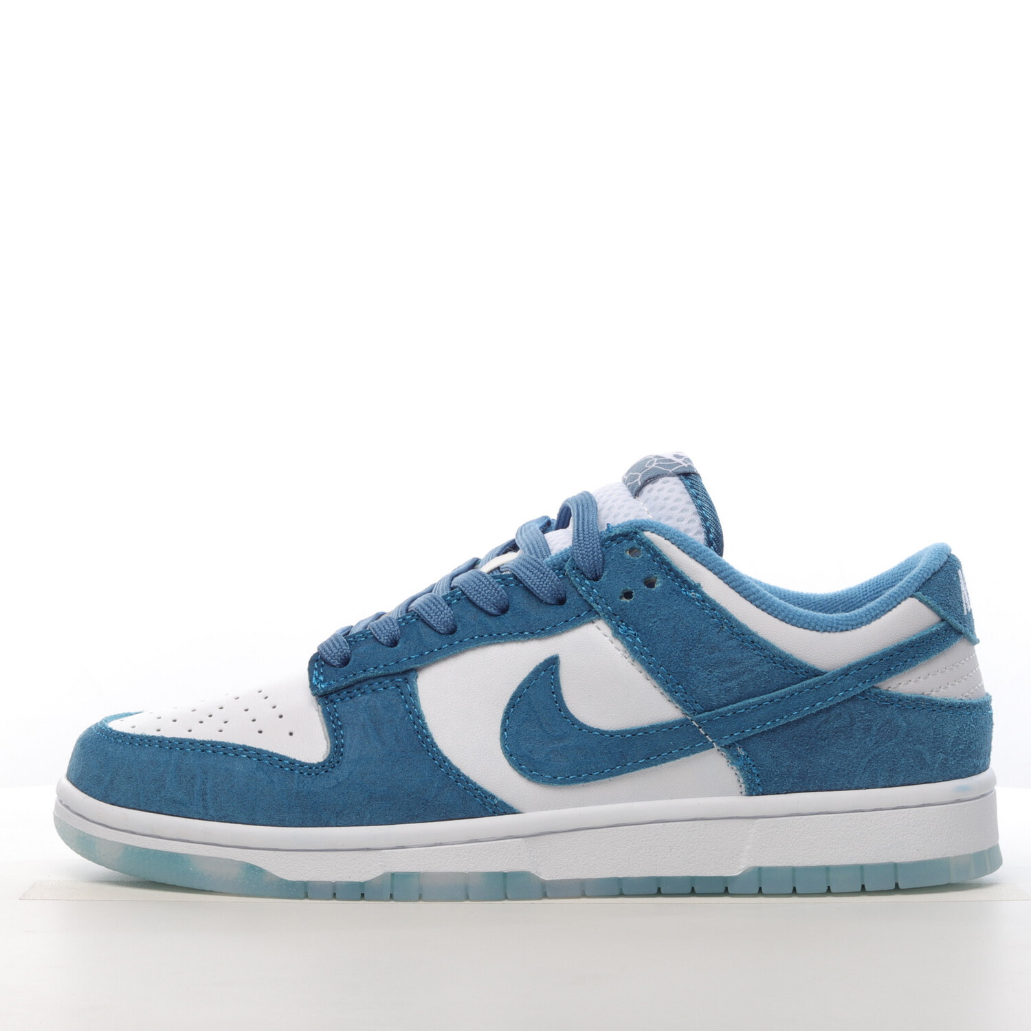 SB Dunk Low