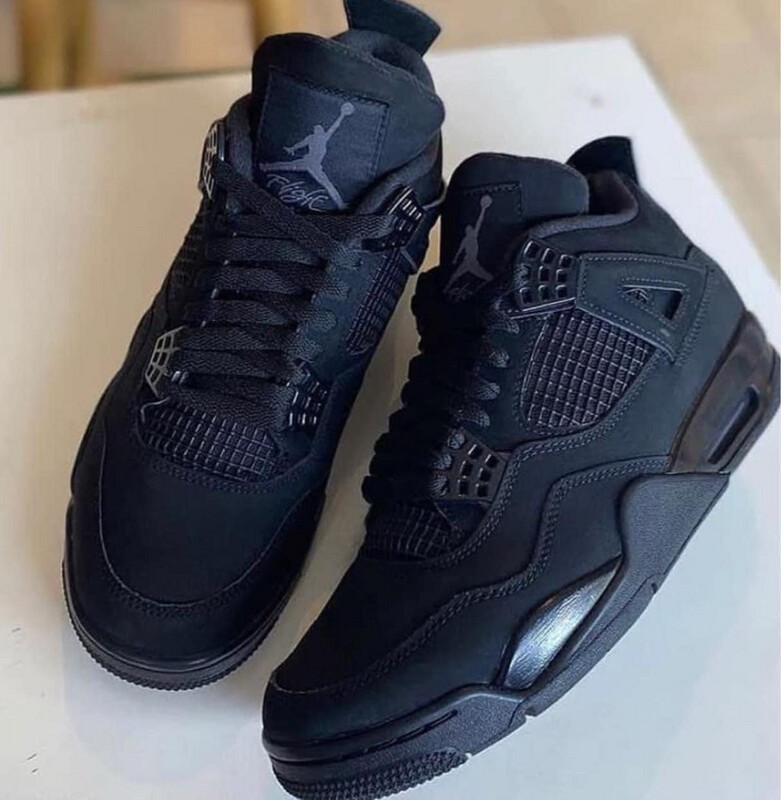 Jordan Retro 4 “Black Cat”