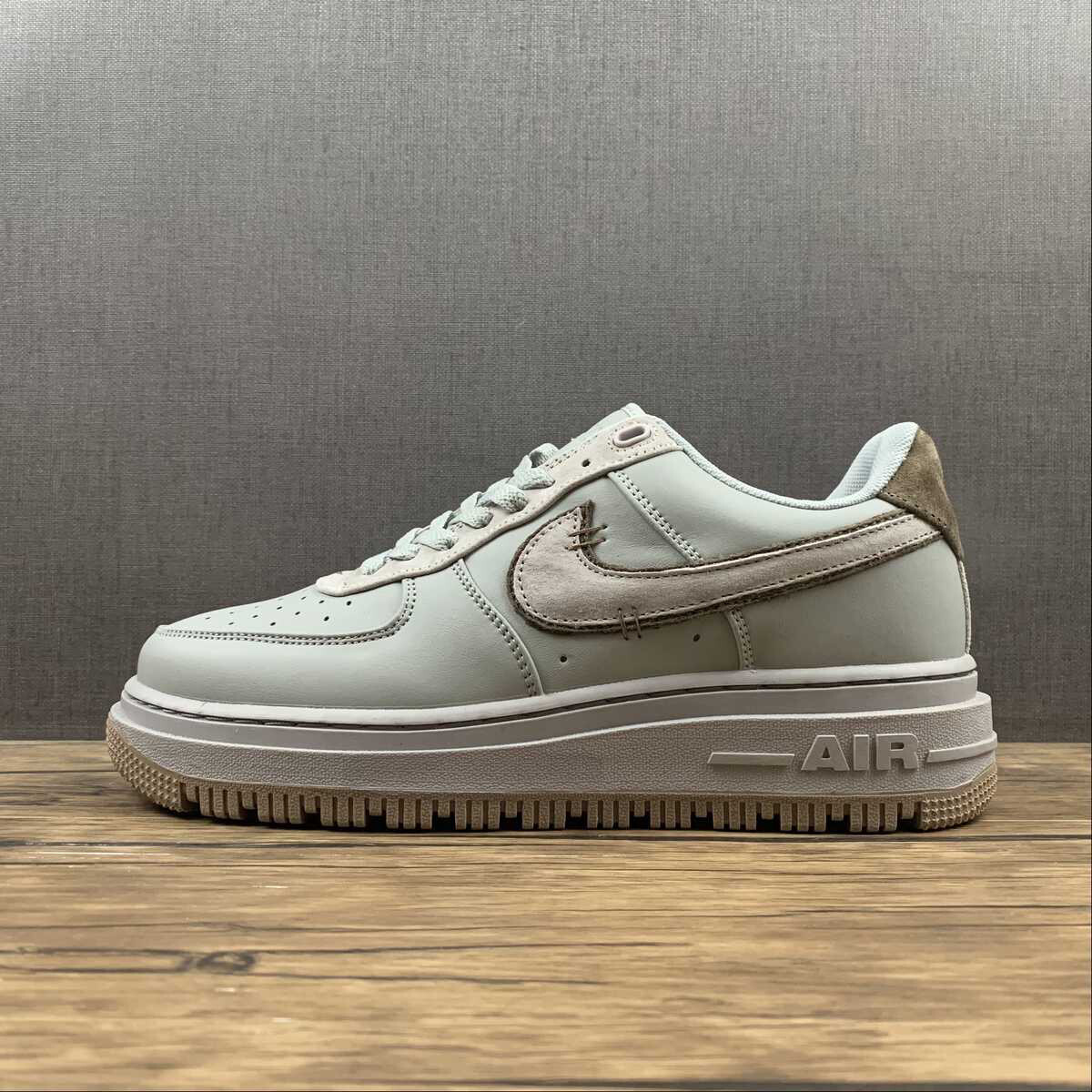 Air Force Luxe