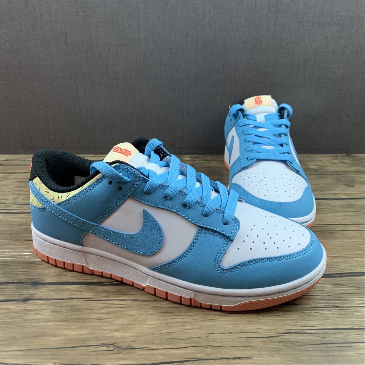 SB Dunk Low “Kyrie”