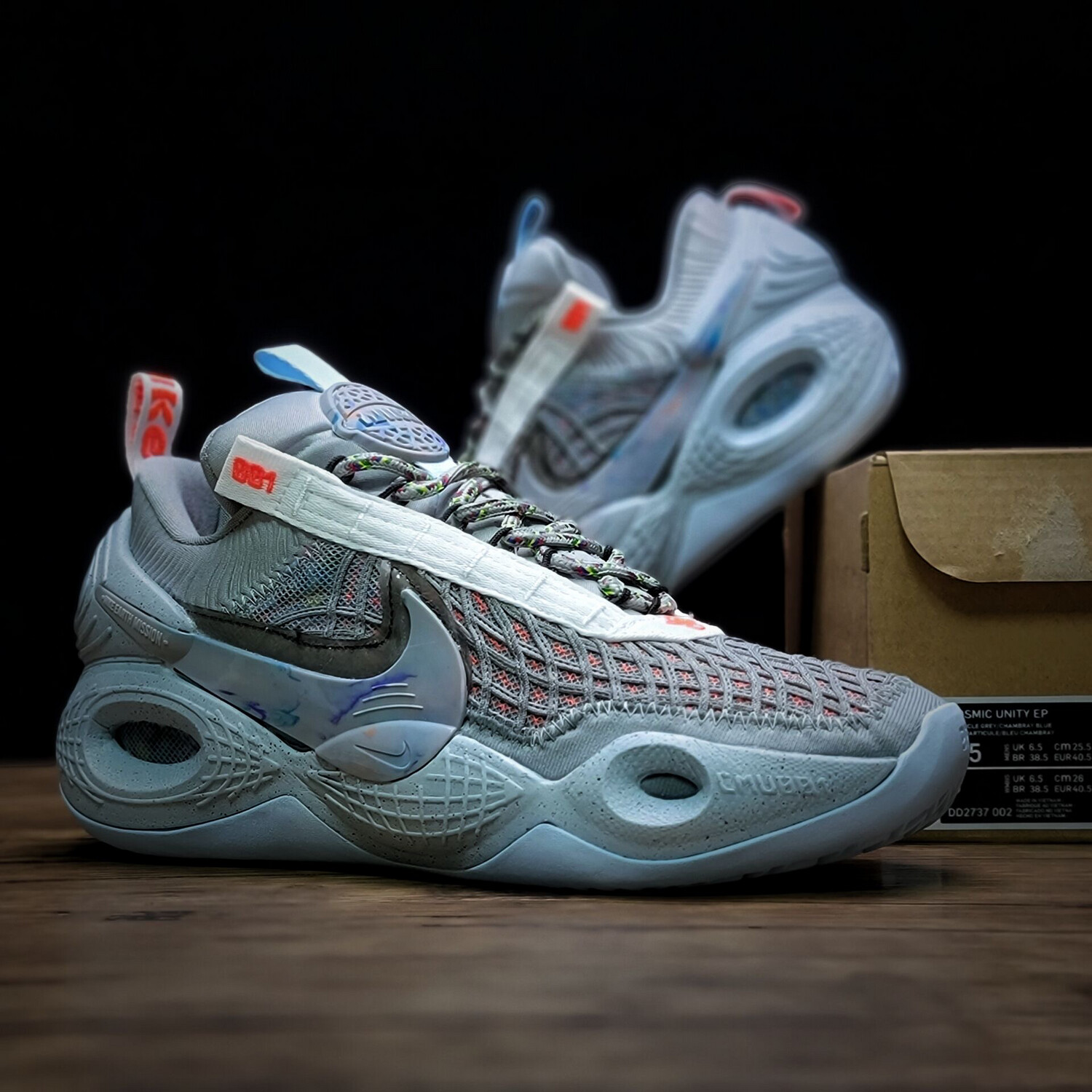 Nike Air Cosmic Unity