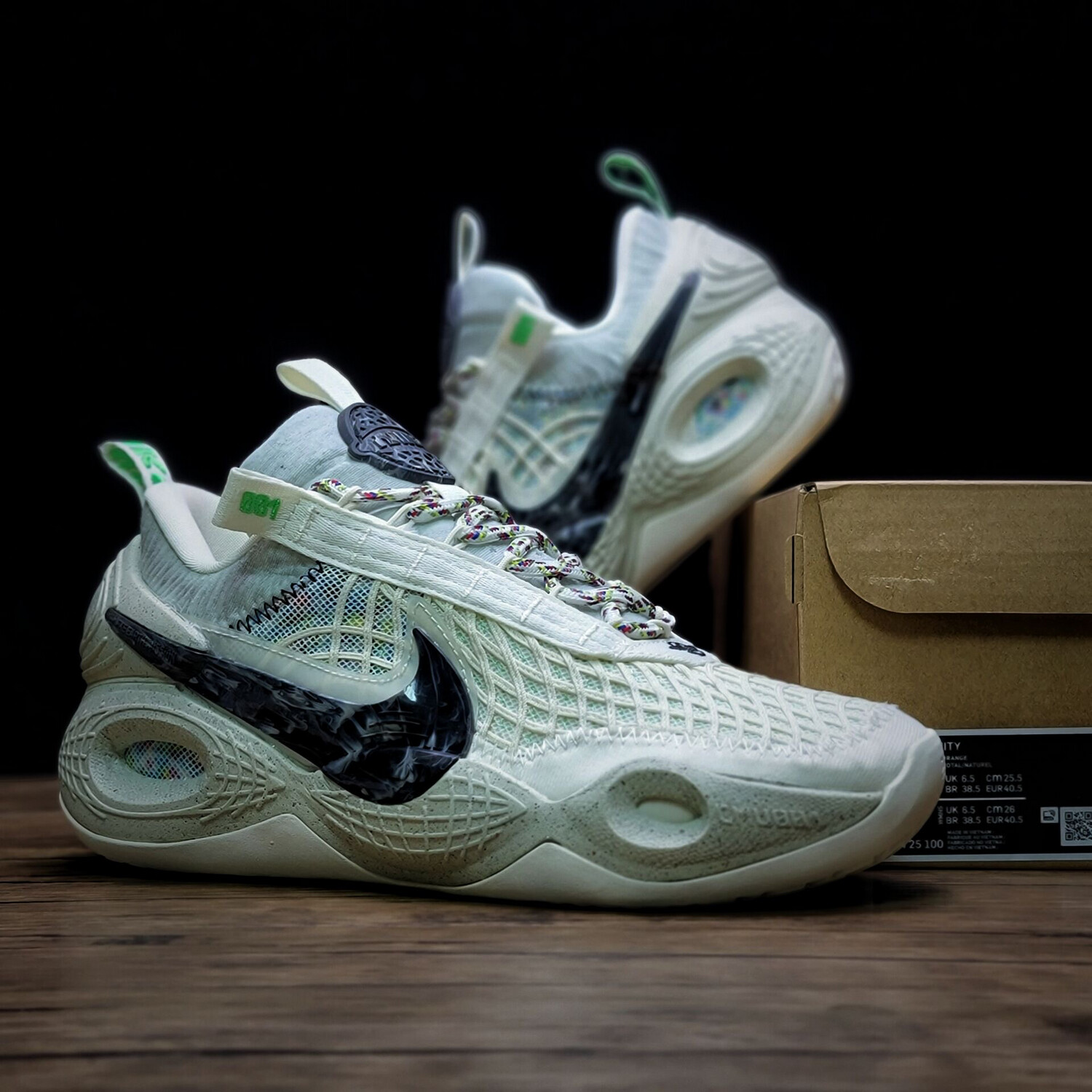 Nike Air Cosmic Unity