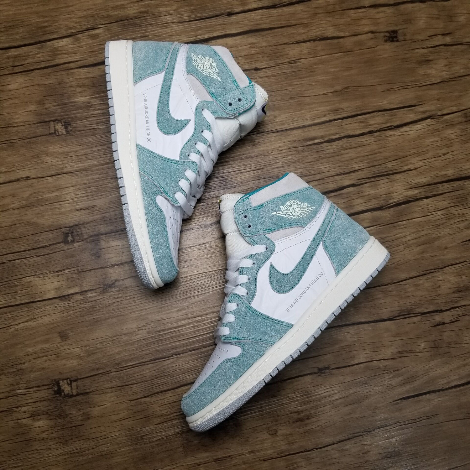 Air Jordan Retro 1