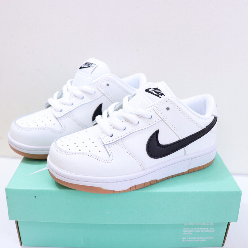 SB Dunk Low