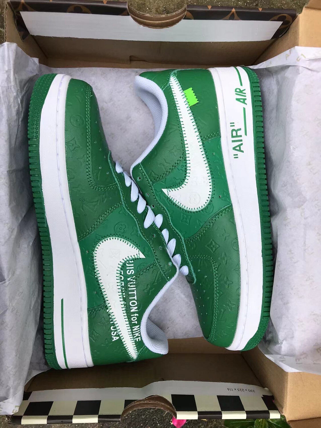 Nike Air Force LV