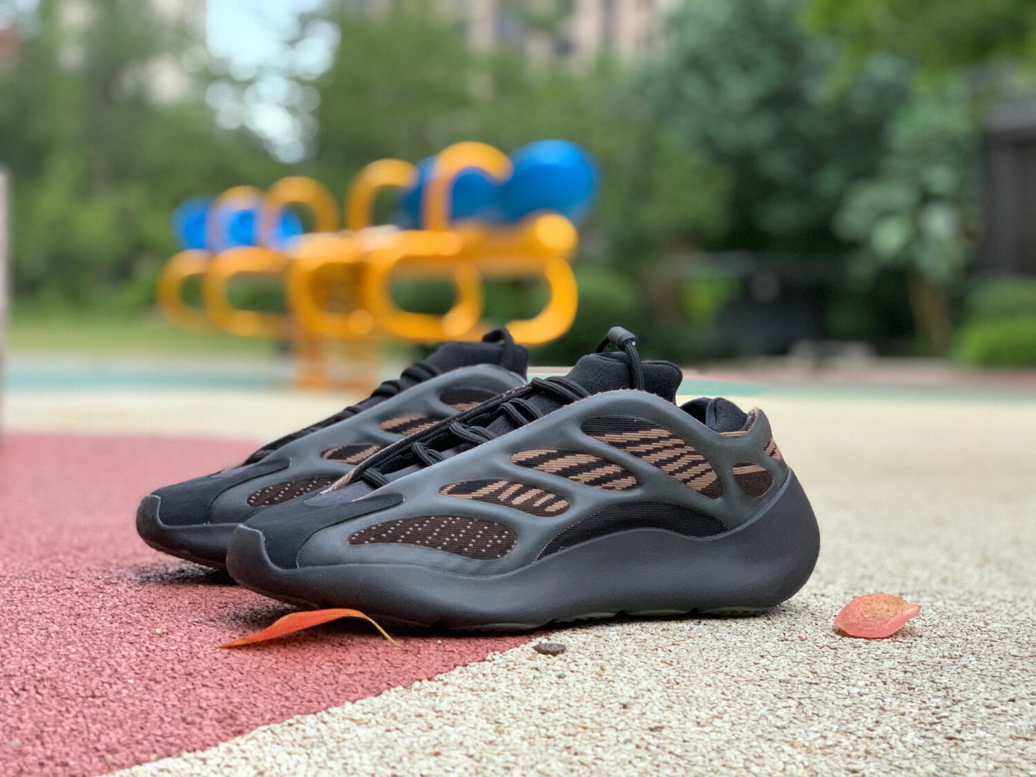 Yeezy 700 v3