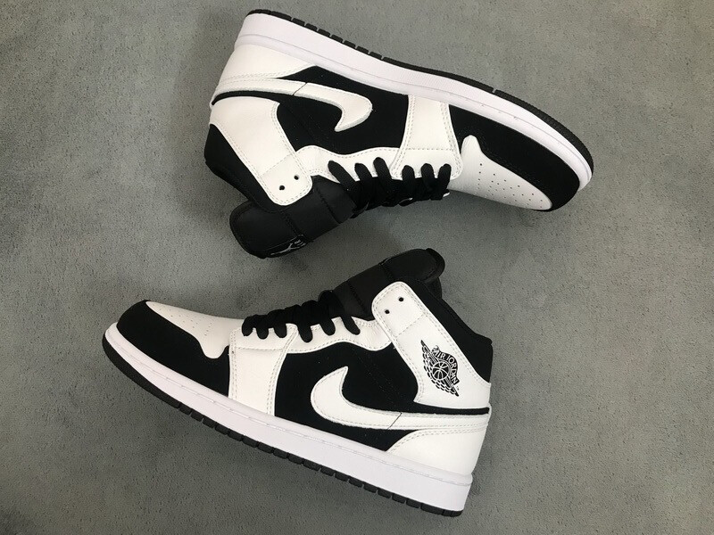 Air Jordan Retro 1