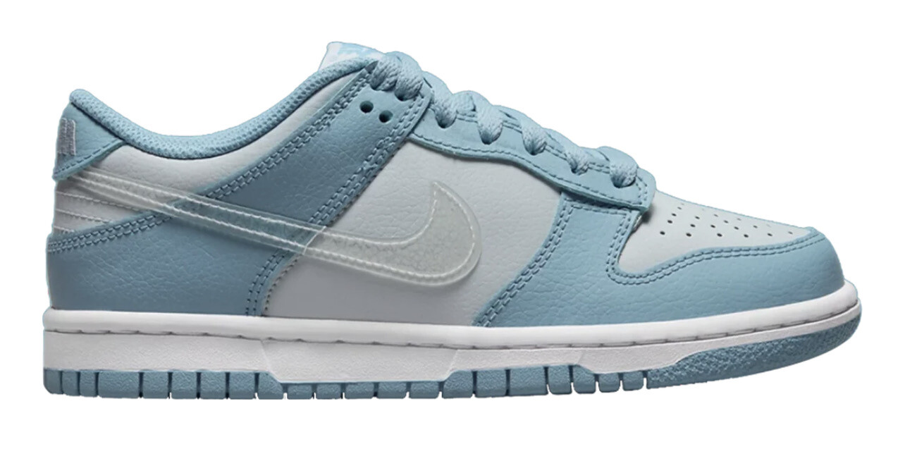SB Dunk Low “Aura Clear”