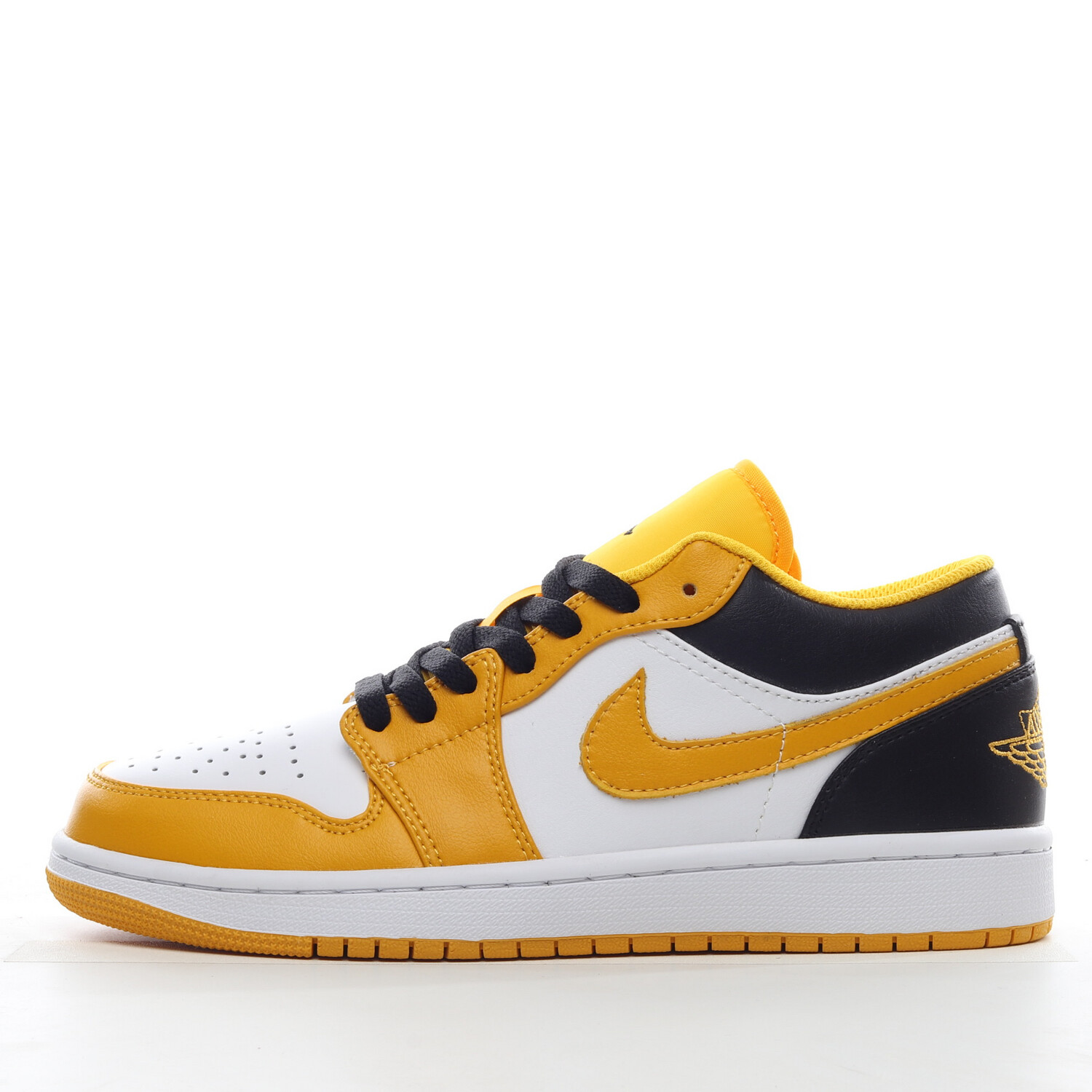 Air Jordan Retro 1 Low “Taxi”